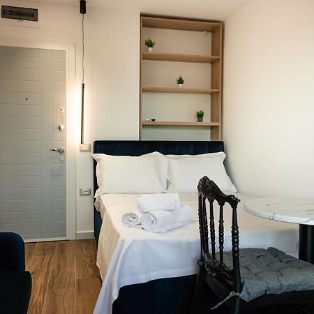 Cozy And Chic Studio Apartment 地拉那 外观 照片