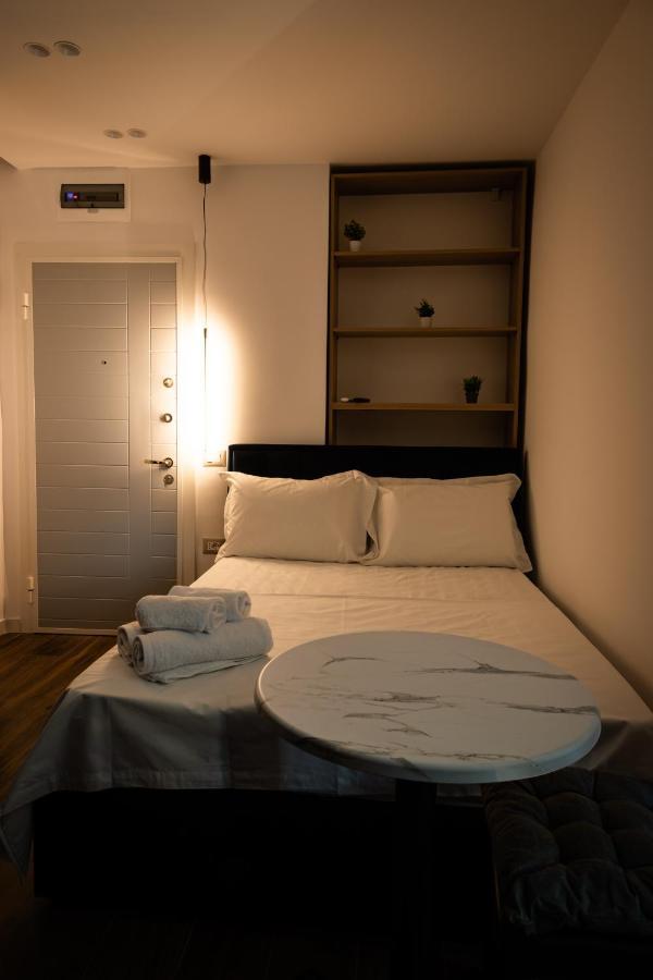 Cozy And Chic Studio Apartment 地拉那 外观 照片